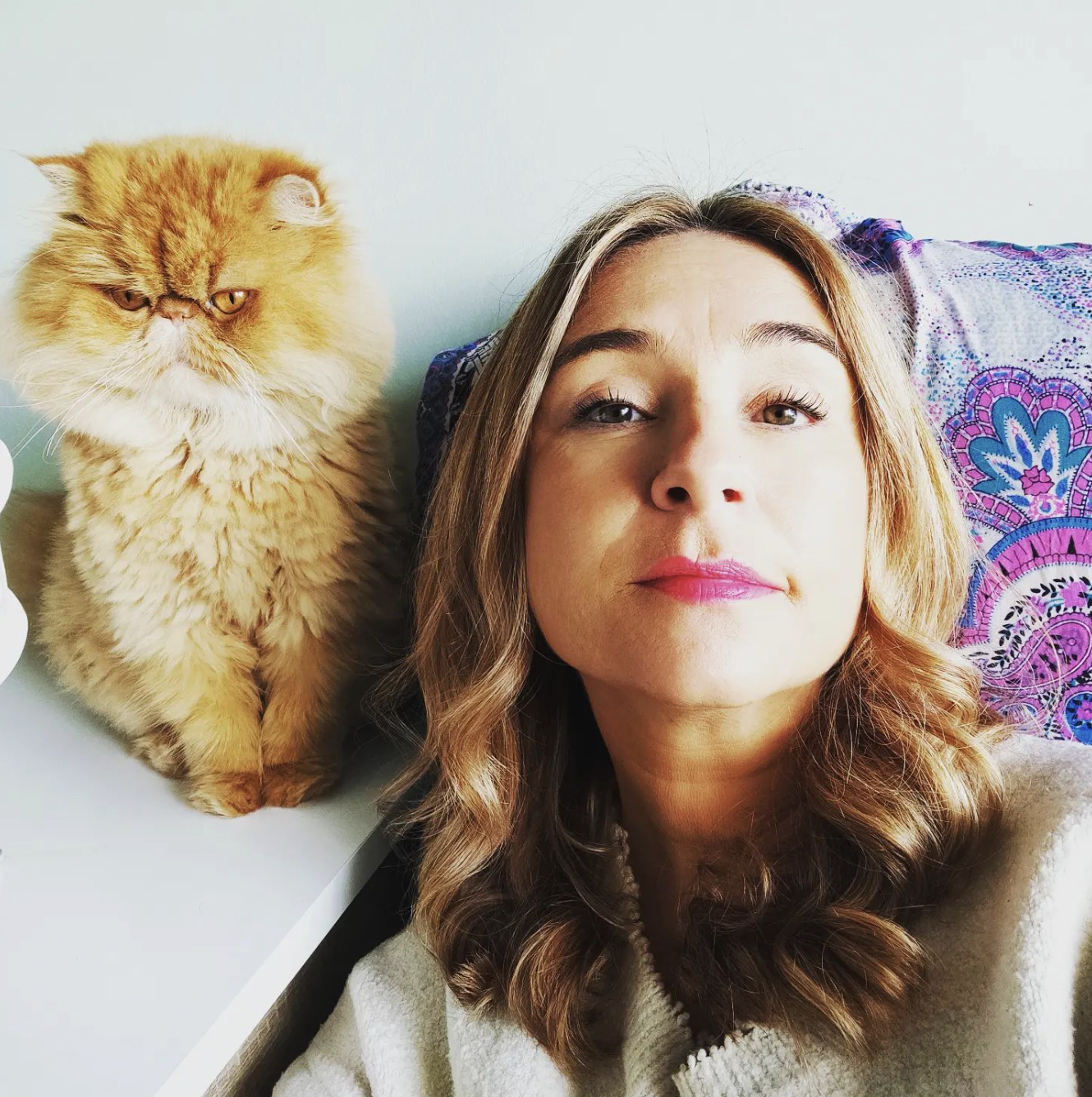 Melanie Galant e o seu Gato famoso em hipnoterapia